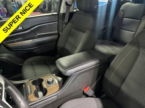 Used 2023 GMC Acadia SLE AWD/4WD image 21