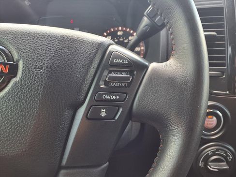 Used 2020 Nissan Titan PRO-4X w/ Pro-4x Convenience Package image 22