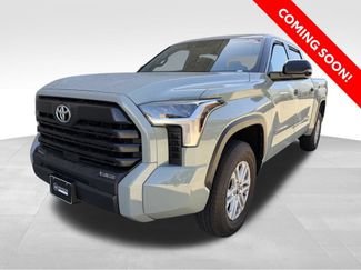 Used 2026 Toyota Tundra SR5 w/ SR5 Convenience Package AWD/4WD video 1