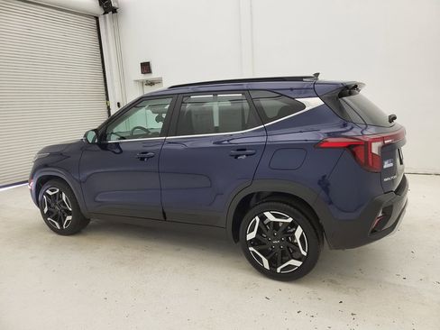 Used 2024 Kia Seltos SX w/ SX Sunroof Package AWD/4WD image 21