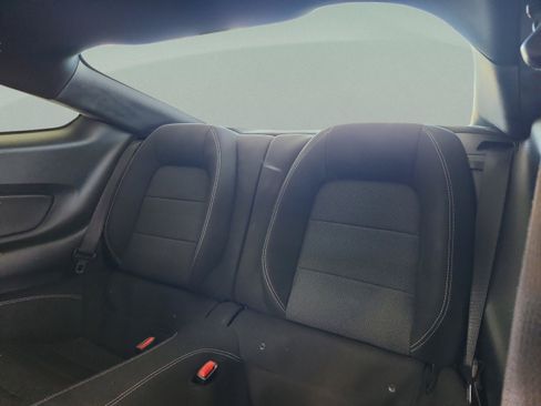 Used 2016 Ford Mustang Coupe RWD image 16