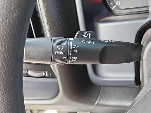 Used 2018 Chevrolet Silverado 1500 Custom w/ Custom Value Package image 26