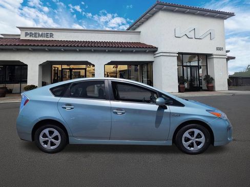 Used 2015 Toyota Prius Three FWD image 9