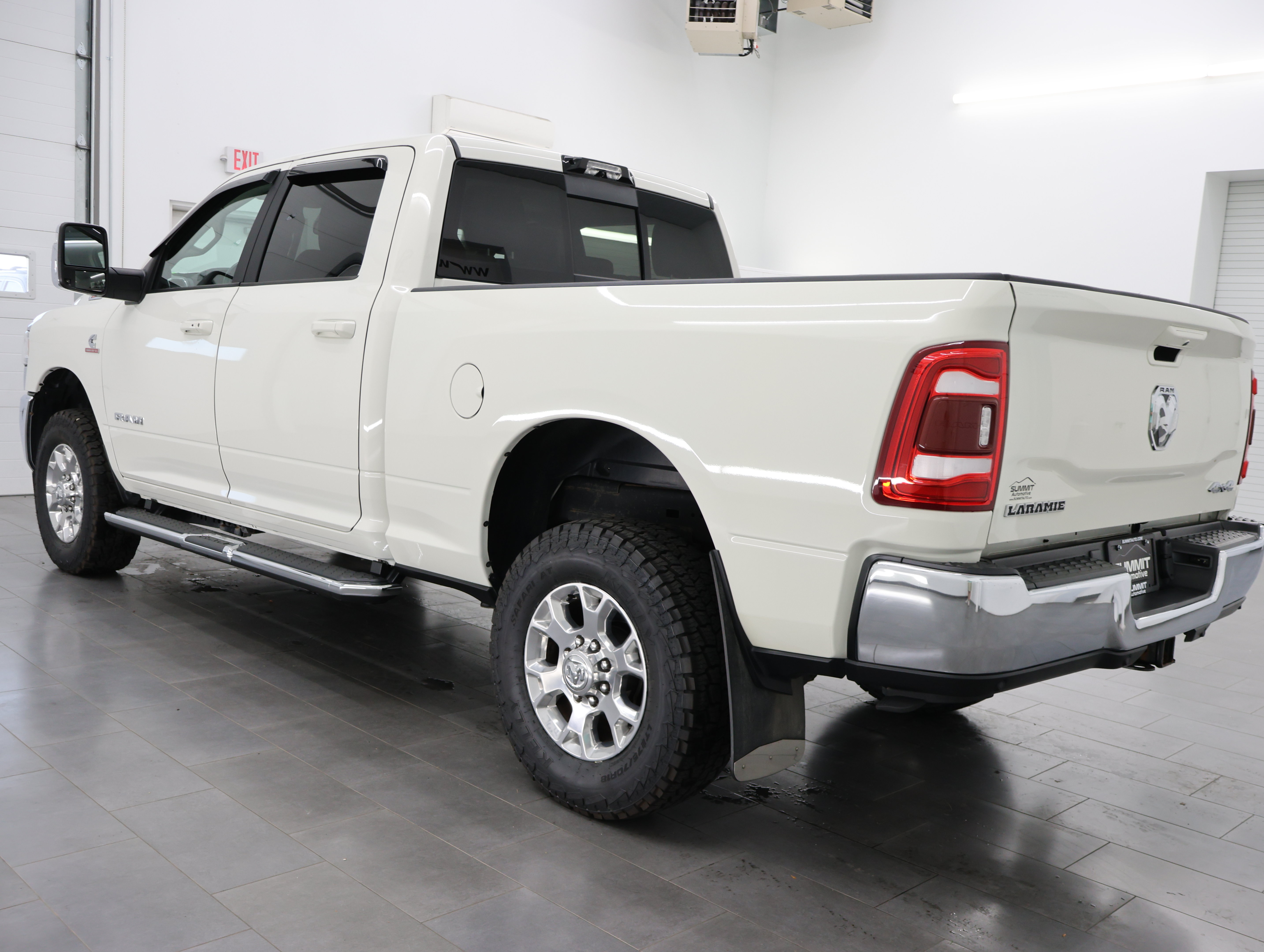 Used 2024 RAM 2500 Laramie AWD/4WD image 6