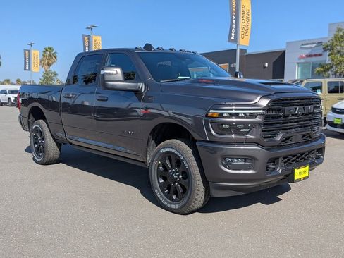 New 2026 RAM 2500 Laramie AWD/4WD image 10