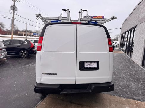 Used 2021 Chevrolet Express 2500 w/ Driver Convenience Package image 4