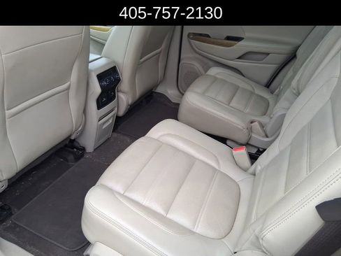 Used 2018 GMC Acadia Denali w/ Technology Package image 5