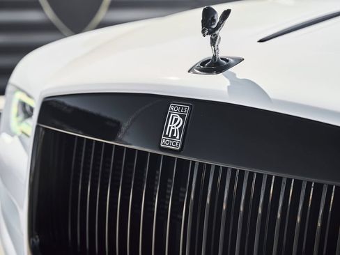 Used 2018 Rolls-Royce Wraith RWD image 9
