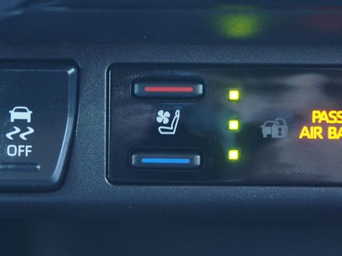 Used 2025 Toyota RAV4 Limited w/ Weather Package image 8