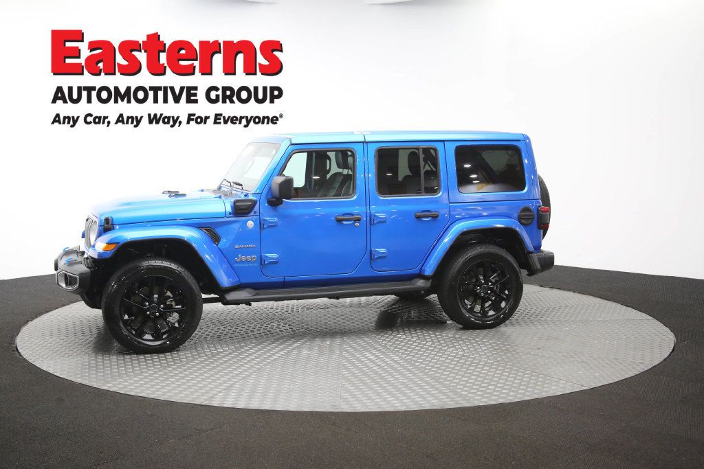 Used 2024 Jeep Wrangler Unlimited Sahara w/ Technology Group AWD/4WD image 62