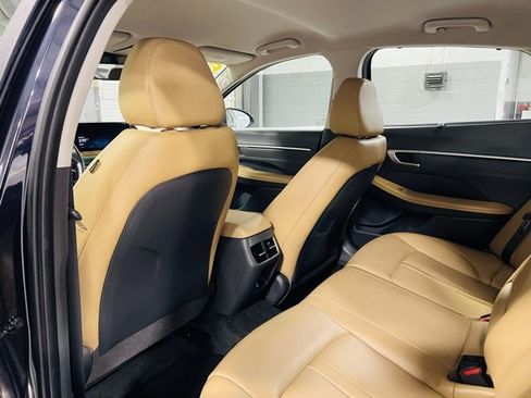 Used 2022 Hyundai Sonata Limited w/ Cargo Package image 24