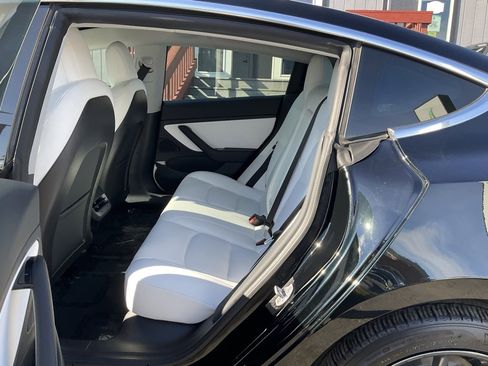 Used 2020 Tesla Model 3 Long Range image 7