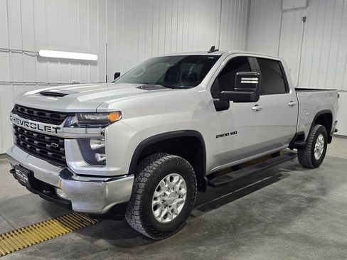 Used 2020 Chevrolet Silverado 2500 LT w/ Convenience Package AWD/4WD image 2