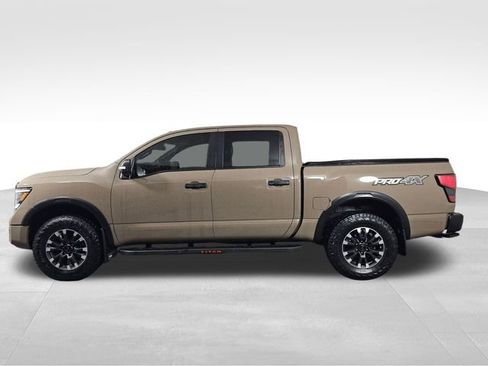 Used 2020 Nissan Titan PRO-4X w/ Pro-4x Convenience Package image 4