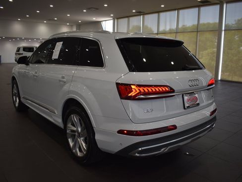 Used 2023 Audi Q7 3.0T Premium Plus w/ Premium Plus Package AWD/4WD image 5