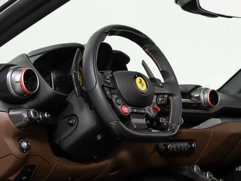 Used 2021 Ferrari 812 GTS RWD image 33