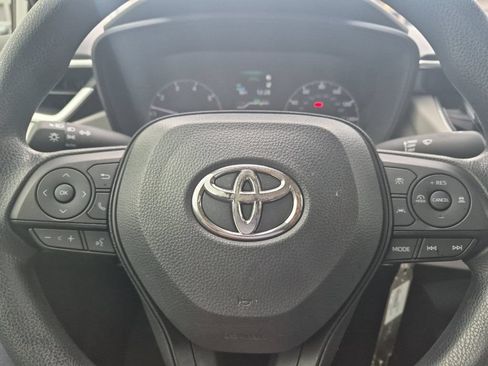 Certified 2025 Toyota Corolla LE FWD image 22