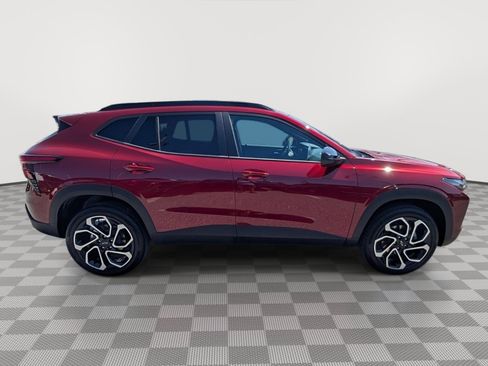 Used 2025 Chevrolet Trax RS w/ Driver Confidence Package FWD image 6