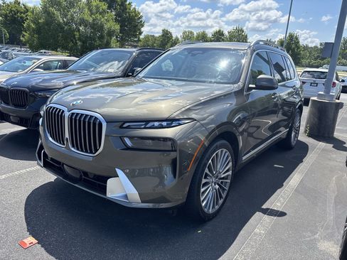 Used 2025 BMW X7 xDrive40i w/ Executive Package AWD/4WD image 13