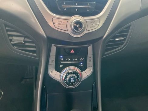 Used 2013 Hyundai Elantra FWD image 12