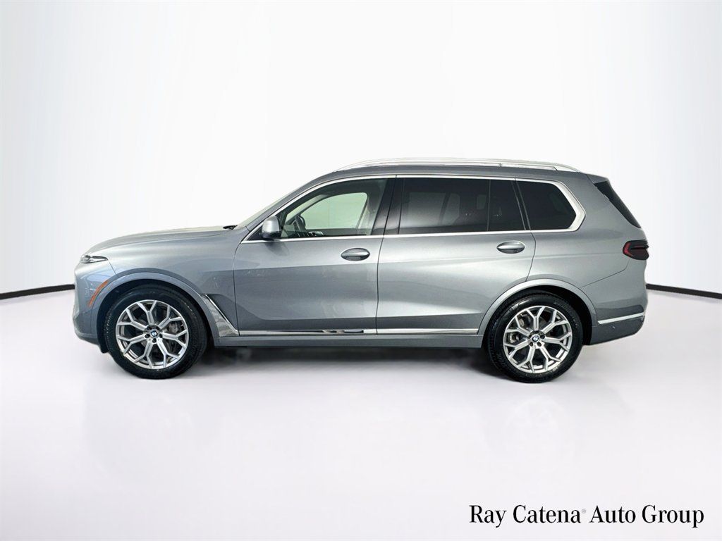 Used 2026 BMW X7 xDrive40i w/ Premium Package AWD/4WD image 4