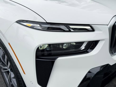 New 2026 BMW X7 xDrive40i w/ M Sport Package image 7