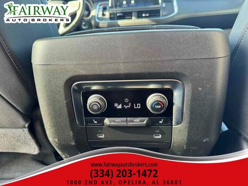 Used 2022 Chevrolet Tahoe Z71 w/ Luxury Package AWD/4WD image 30
