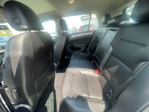 Used 2017 Volkswagen Golf Wolfsburg Edition image 5