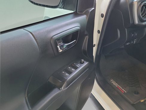 Used 2022 Toyota Tacoma TRD Pro image 17
