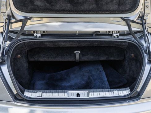 Used 2019 Rolls-Royce Dawn RWD image 27