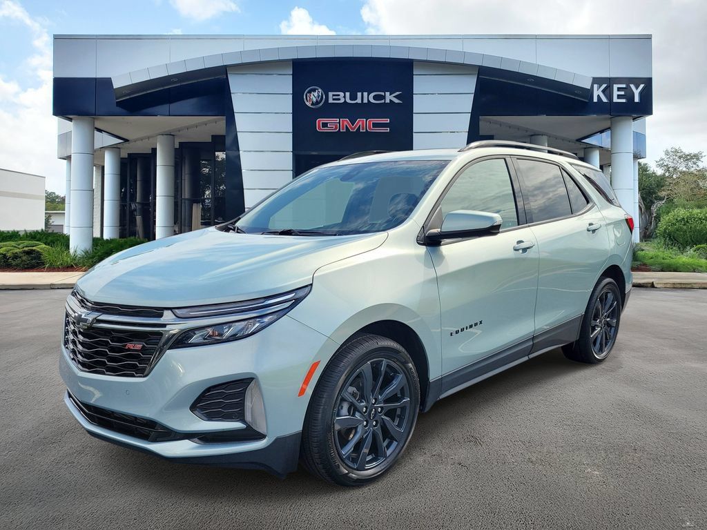 Used 2022 Chevrolet Equinox RS w/ Infotainment Package FWD image 2