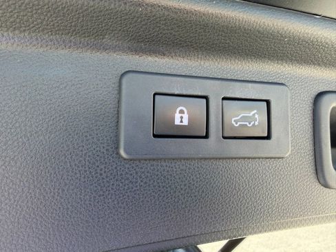 Used 2021 Subaru Forester Limited image 8