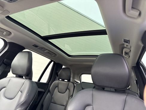 Used 2022 Volvo XC90 T5 Momentum image 35