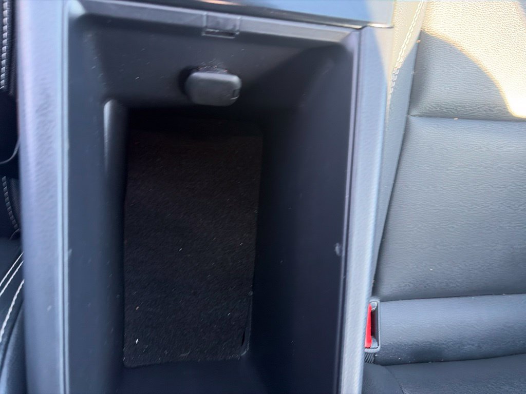Used 2025 Toyota Camry SE FWD image 28
