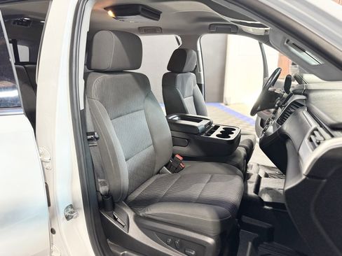 Used 2019 GMC Yukon SLE w/ HD Trailering Package image 27