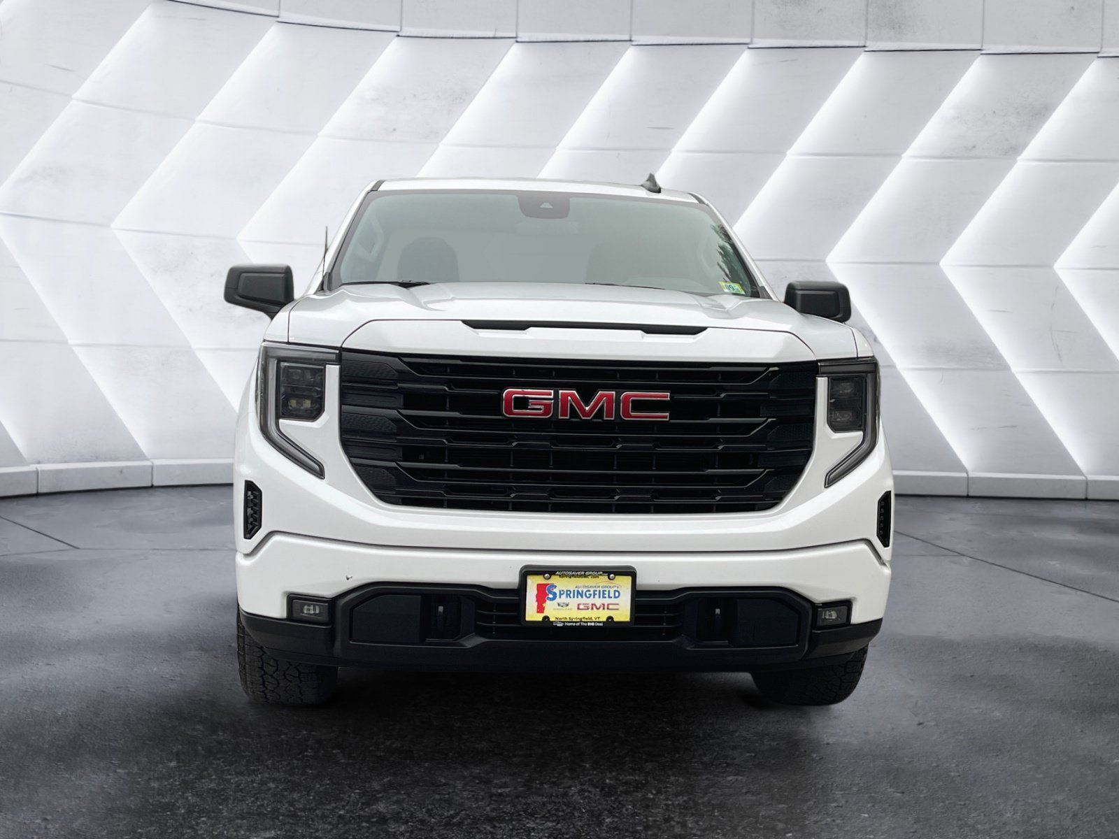Used 2025 GMC Sierra 1500 Elevation AWD/4WD image 9