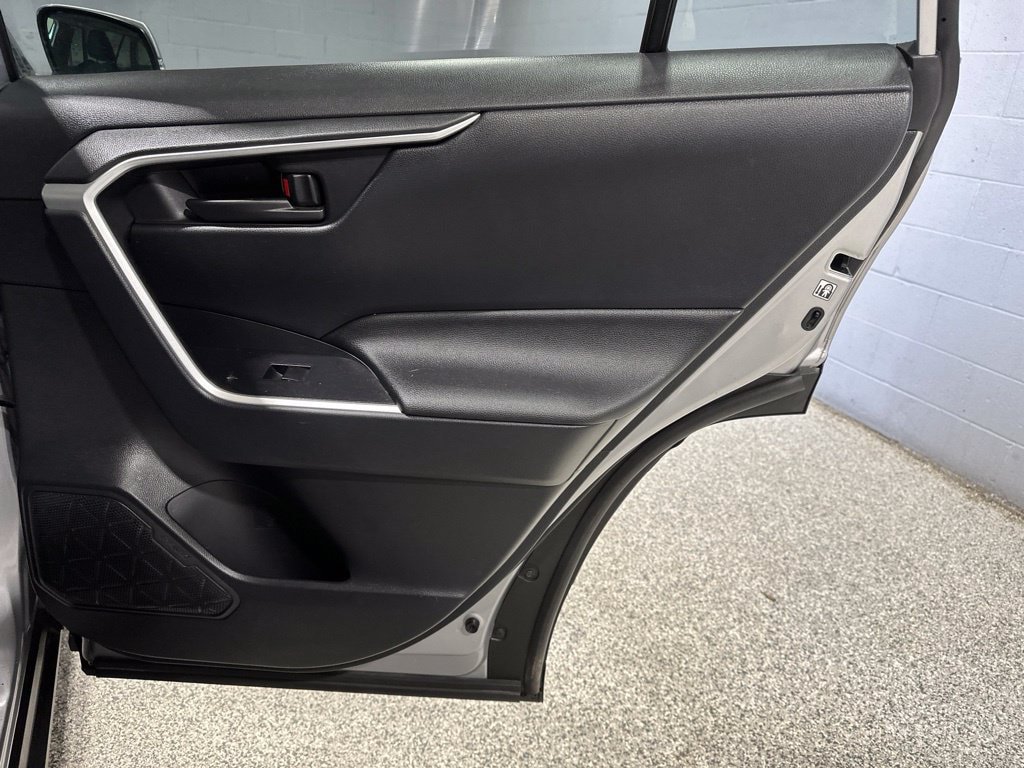 Certified 2020 Toyota RAV4 LE w/ Carpet Mat Package AWD/4WD image 20