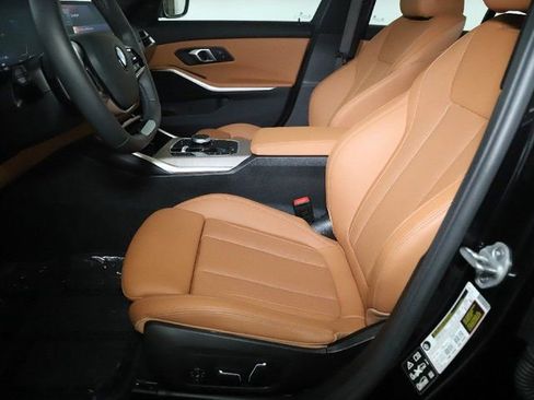 Used 2025 BMW 330i xDrive Sedan AWD/4WD image 21