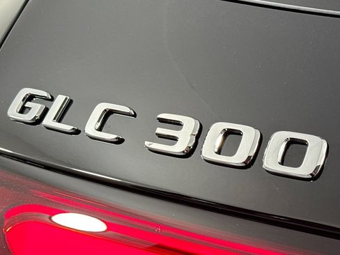 New 2026 Mercedes-Benz GLC 300 image 8