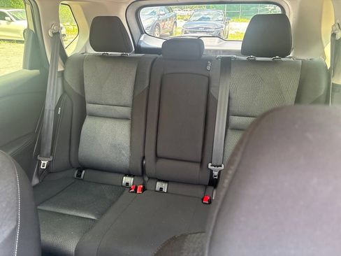 Used 2024 Nissan Rogue SV AWD/4WD image 9