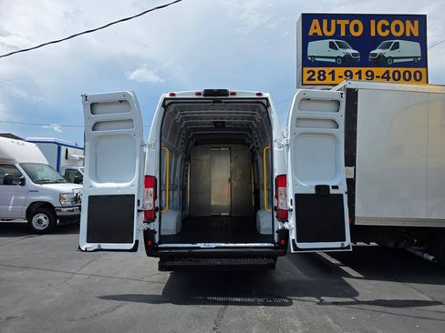 Used 2023 RAM ProMaster 3500 w/ Lane Management Group FWD image 12