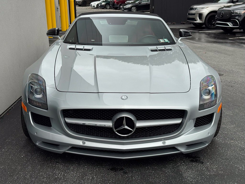 Used 2012 Mercedes-Benz SLS AMG Roadster image 2