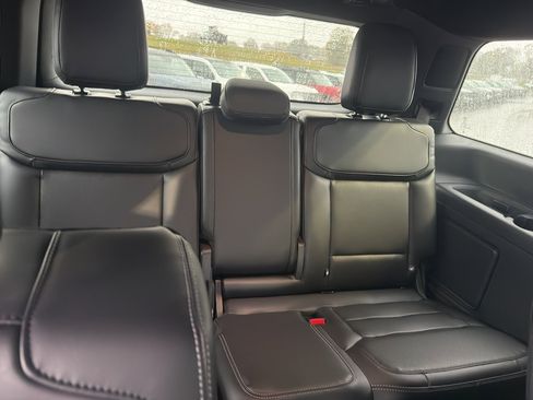 New 2025 Ford Expedition Platinum w/ Stealth Performance Package image 15