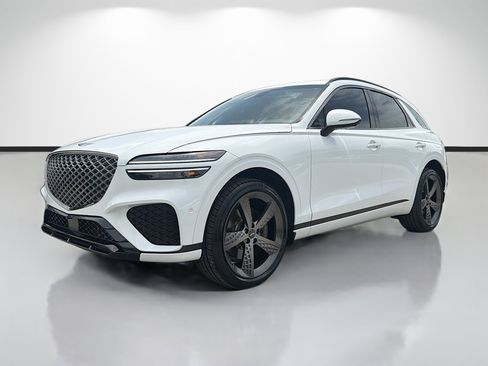 Used 2025 Genesis GV70 3.5T Sport w/ Sport Advanced Package AWD/4WD image 7