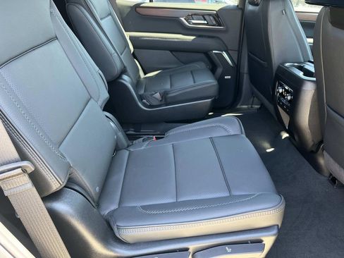 Used 2026 GMC Yukon Denali w/ Advanced Technology Package image 23