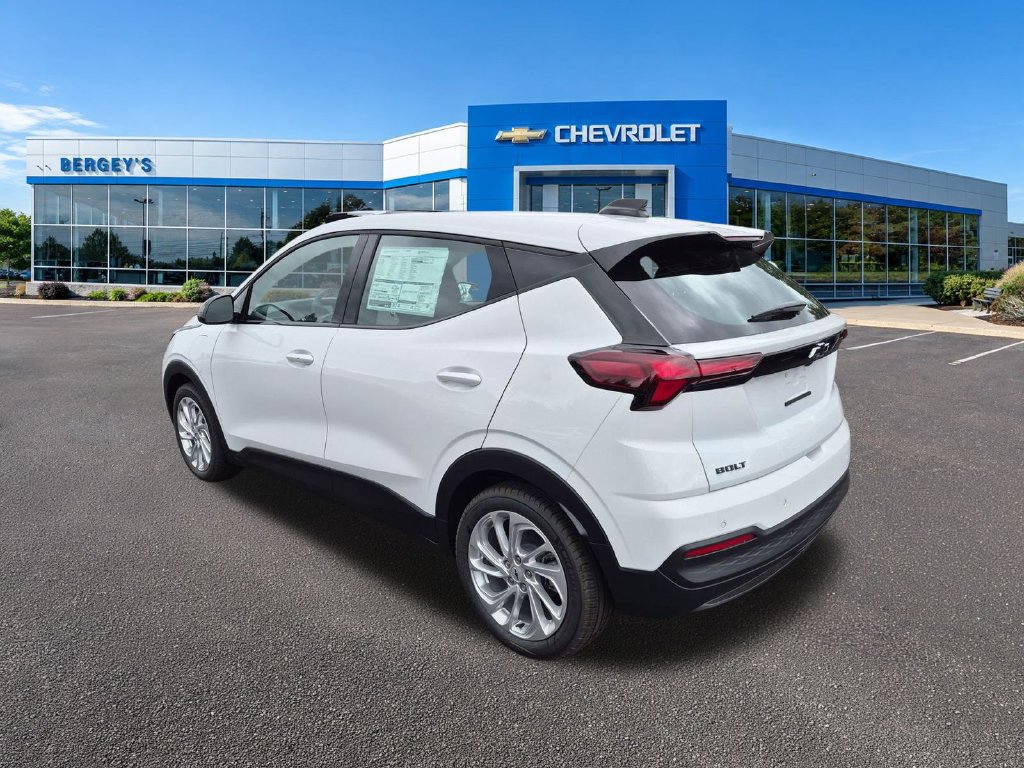 New 2027 Chevrolet Bolt LT w/ Comfort Package FWD image 8