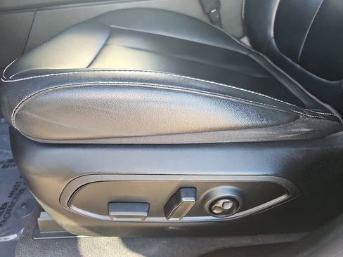 Used 2023 Jeep Grand Cherokee 4WD 4xe image 30