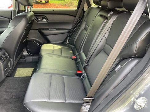 Certified 2024 Nissan Rogue SV w/ SV Premium Package AWD/4WD image 9