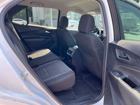 Used 2024 Chevrolet Equinox LT w/ LPO, Floor Liner Package FWD image 11