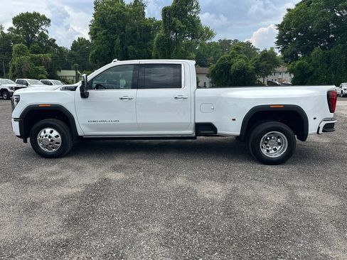 New 2026 GMC Sierra 3500 Denali Ultimate AWD/4WD image 9